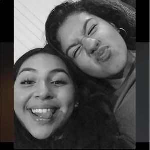 Meet your Posher, Adriana